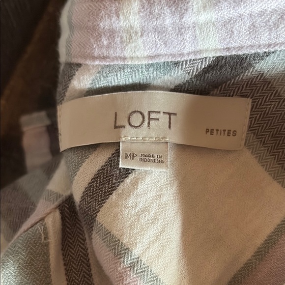LOFT Black and Cream Casual Button Down Shirt - Picture 2 of 2